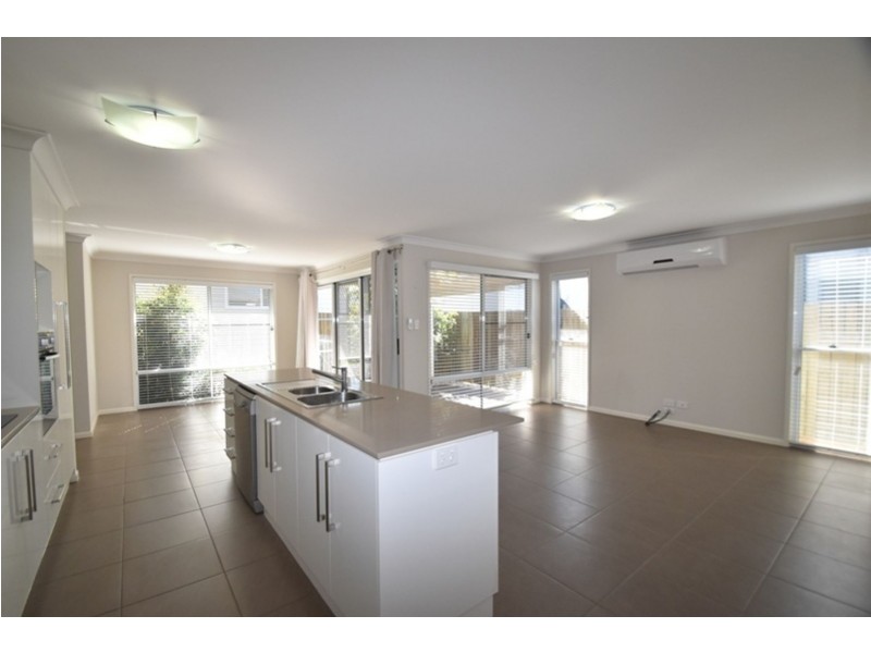 5/4 Alistair Street, Glenvale QLD 4350