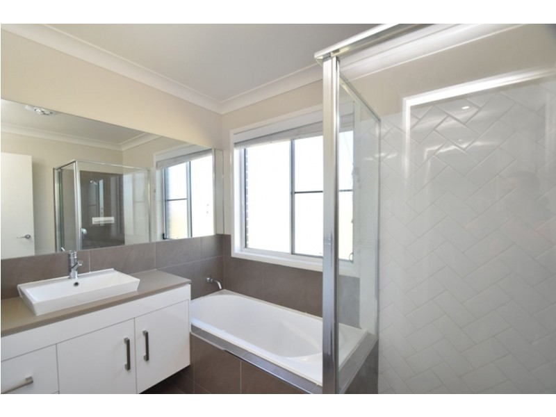 5/4 Alistair Street, Glenvale QLD 4350