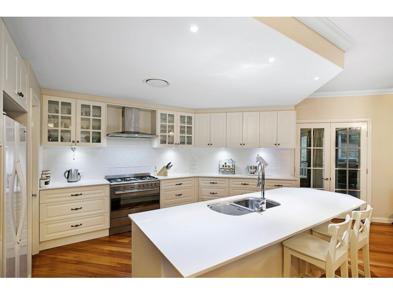 2 Saintly Place, Hodgson Vale QLD 4352