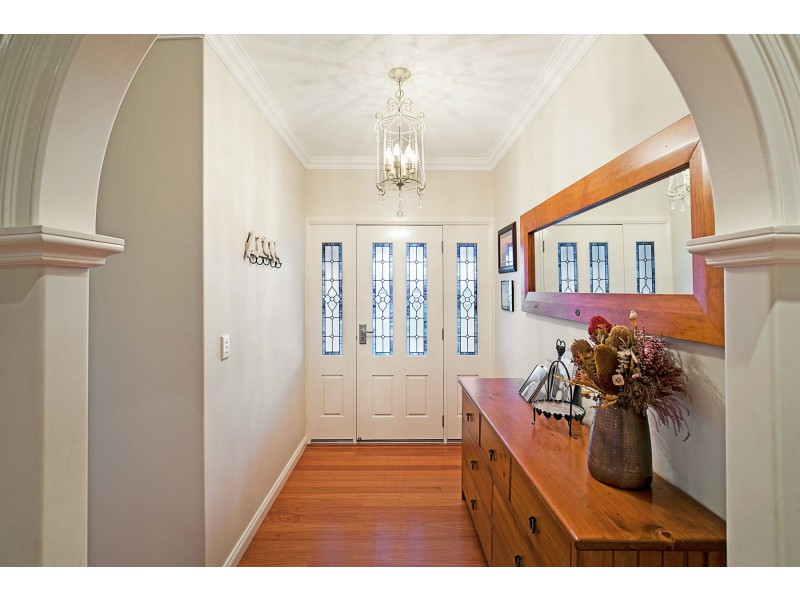 2 Saintly Place, Hodgson Vale QLD 4352