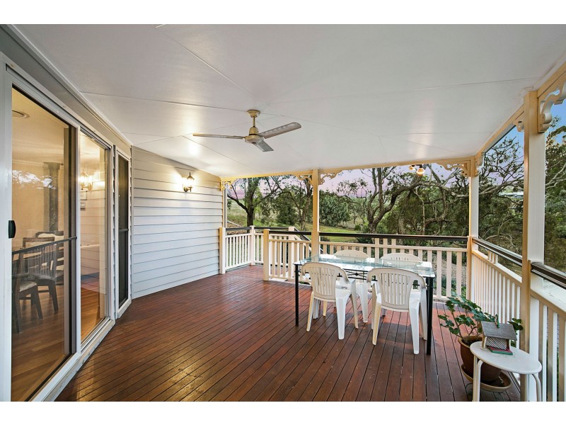 2 Saintly Place, Hodgson Vale QLD 4352