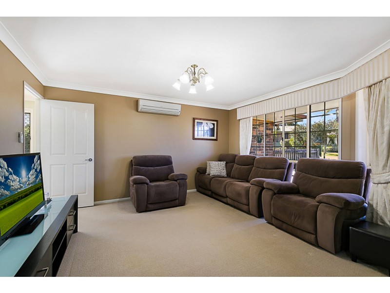 5 Caribou Court, Wilsonton QLD 4350