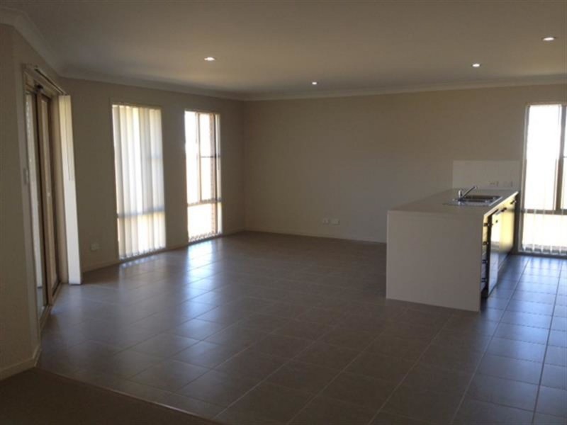 12 Taragon Street, Glenvale QLD 4350