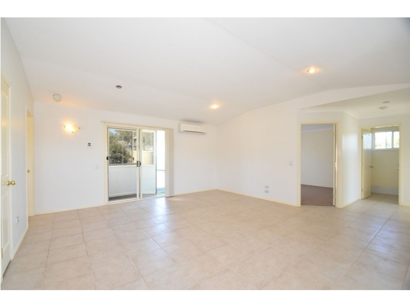12 Panorama Drive, Glenvale QLD 4350