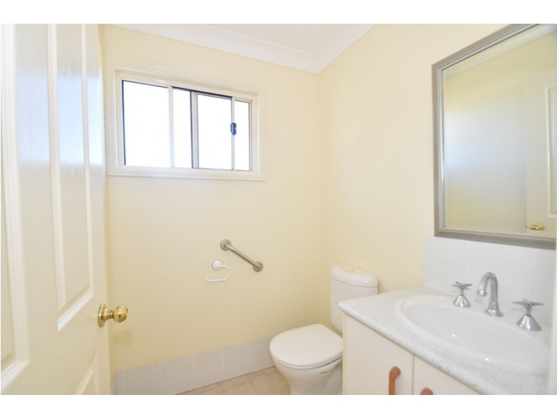 12 Panorama Drive, Glenvale QLD 4350