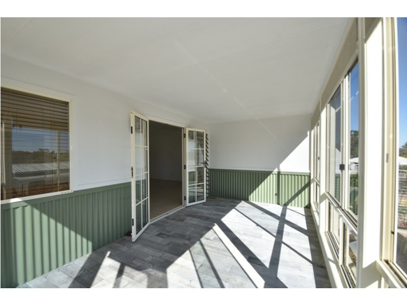 12 Panorama Drive, Glenvale QLD 4350