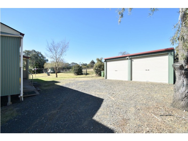 12 Panorama Drive, Glenvale QLD 4350