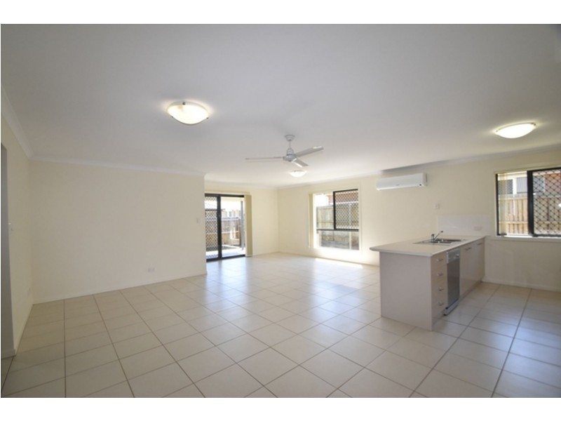 11 Abbey Street, Cranley QLD 4350