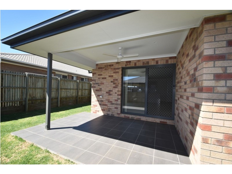11 Abbey Street, Cranley QLD 4350