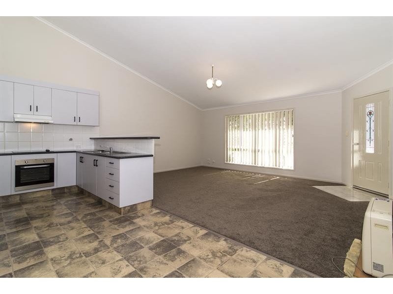 16/19a Gladstone Street, Newtown QLD 4350