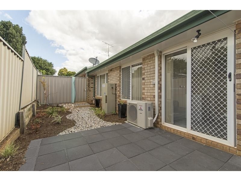 16/19a Gladstone Street, Newtown QLD 4350