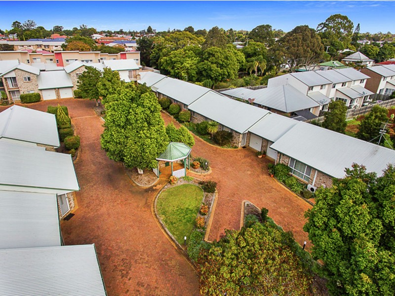16/19a Gladstone Street, Newtown QLD 4350