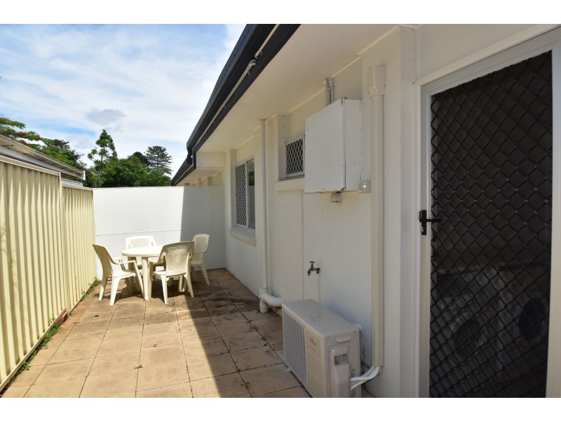 2/267a Geddes Street, Centenary Heights QLD 4350