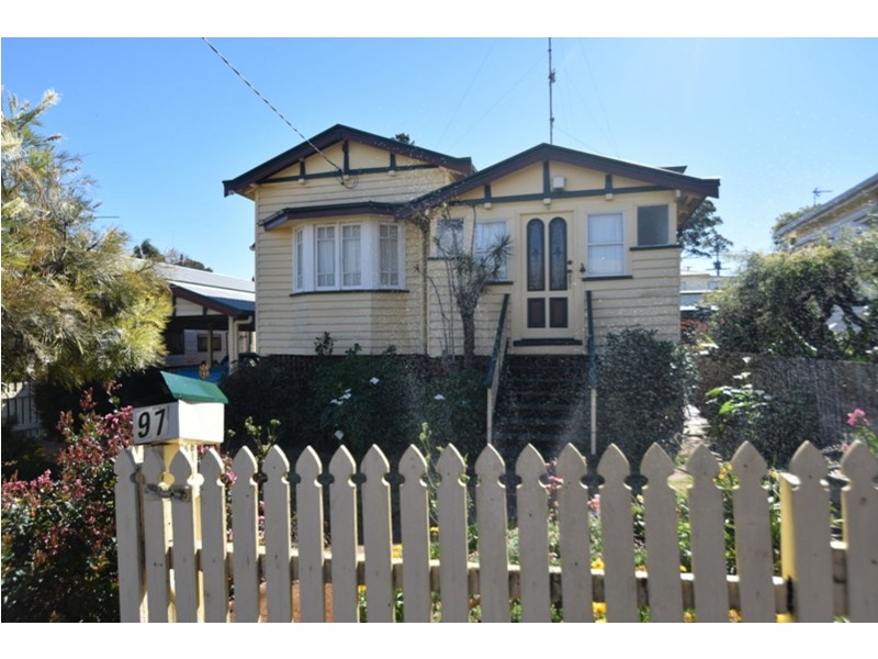 97 Jellicoe Street, North Toowoomba QLD 4350