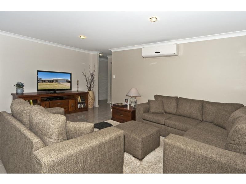 136 Kearney Street, Kearneys Spring QLD 4350
