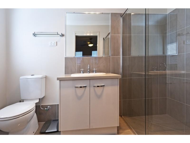 136 Kearney Street, Kearneys Spring QLD 4350