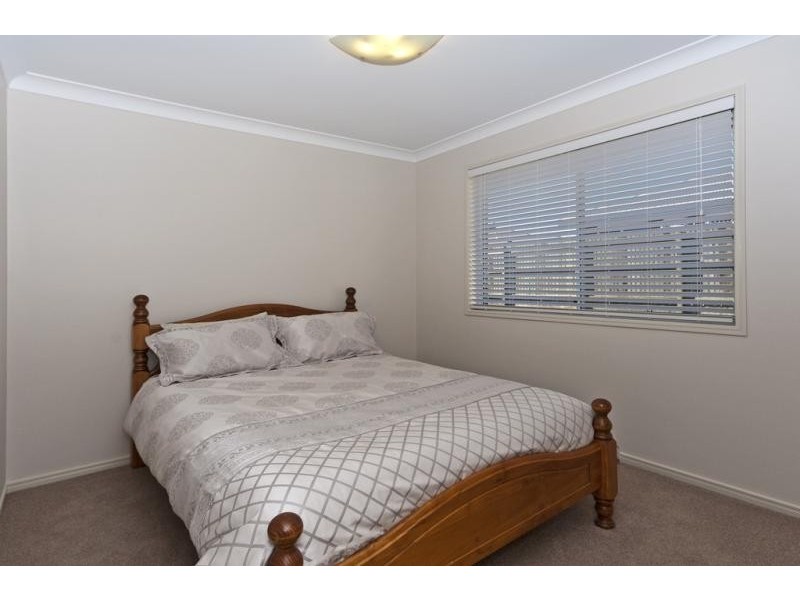 136 Kearney Street, Kearneys Spring QLD 4350
