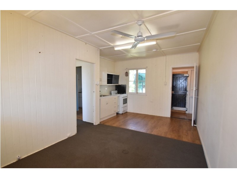 19/21 West Street, Newtown QLD 4350