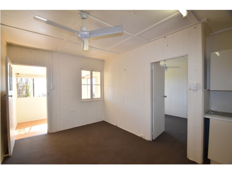 19/21 West Street, Newtown QLD 4350