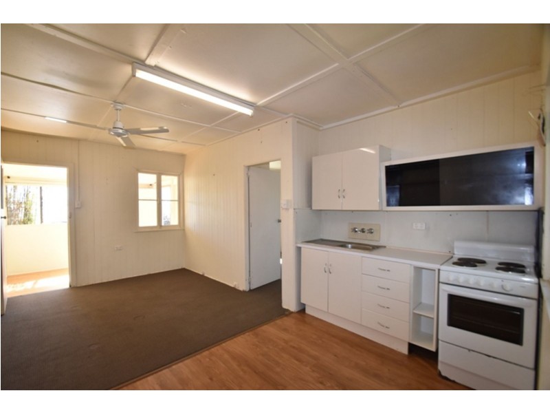 19/21 West Street, Newtown QLD 4350