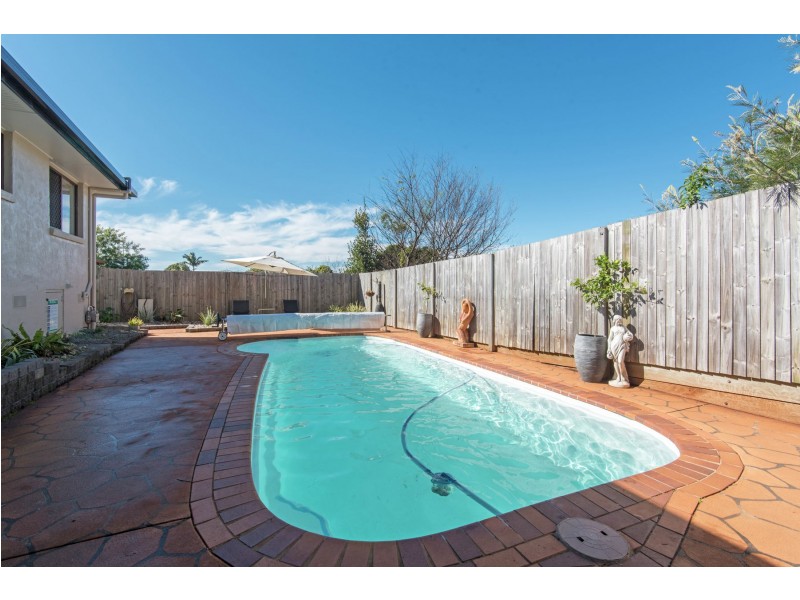 36 Agnes Street, Centenary Heights QLD 4350