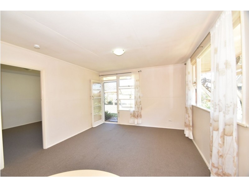 3/4A Burns Street, East Toowoomba QLD 4350