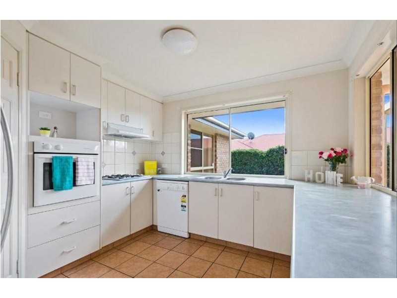 4 Vanham Close, Middle Ridge QLD 4350