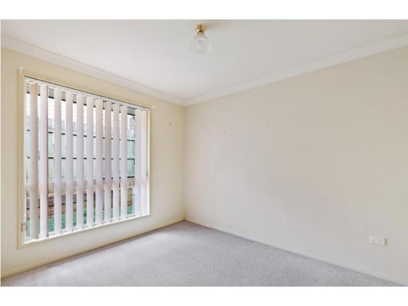 4 Vanham Close, Middle Ridge QLD 4350