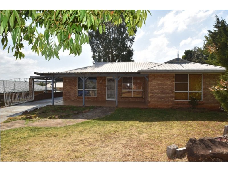 6 Dalzell Crescent, Darling Heights QLD 4350