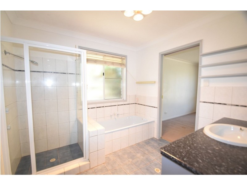 6 Dalzell Crescent, Darling Heights QLD 4350