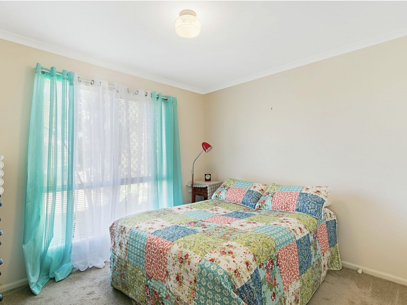 5 Janine Court, Kearneys Spring QLD 4350