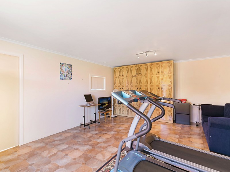 5 Janine Court, Kearneys Spring QLD 4350