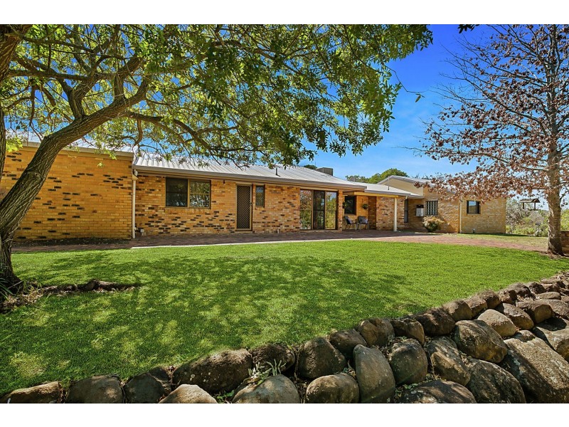 281 Kearney Street, Top Camp QLD 4350