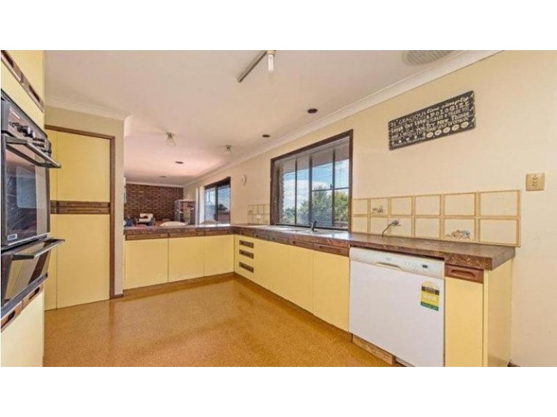 43 Champagne Crescent, Wilsonton Heights QLD 4350