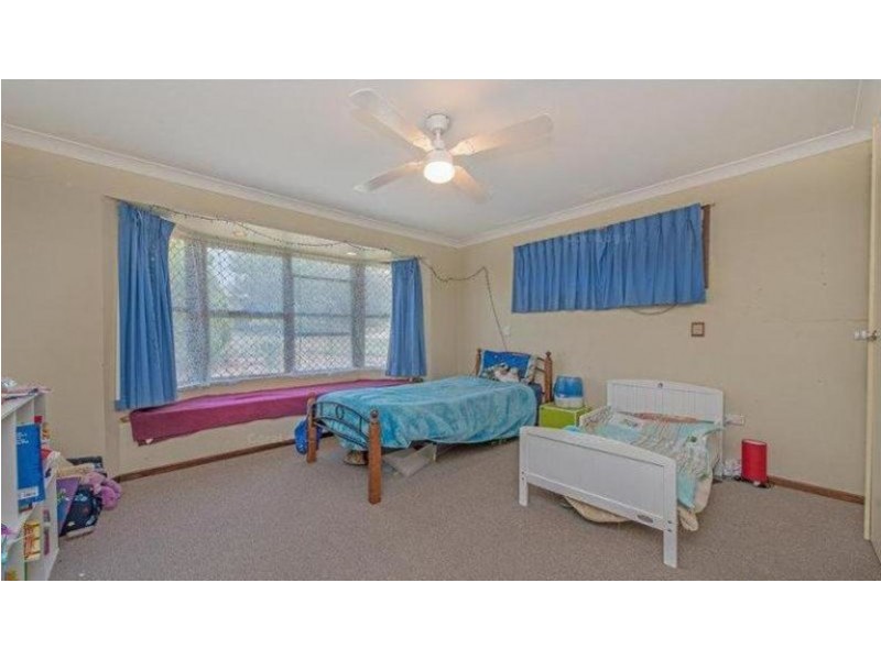 43 Champagne Crescent, Wilsonton Heights QLD 4350
