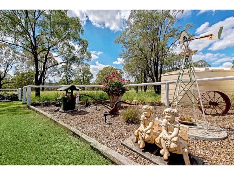 80 Golf Course Road, Goombungee QLD 4354