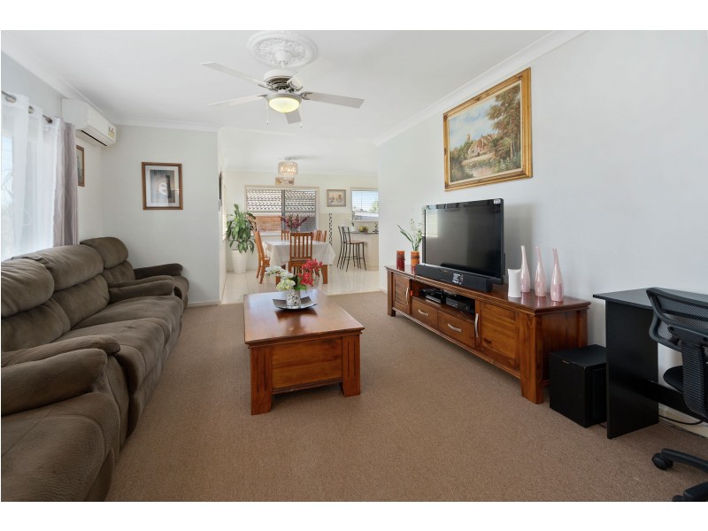 16 Canberra Street, Harristown QLD 4350