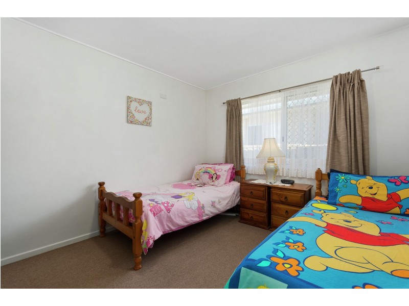 16 Canberra Street, Harristown QLD 4350