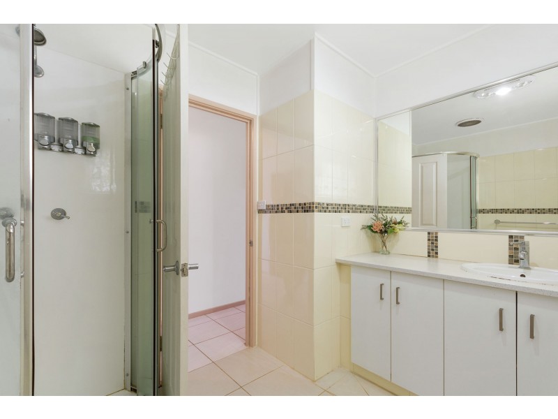 16 Canberra Street, Harristown QLD 4350