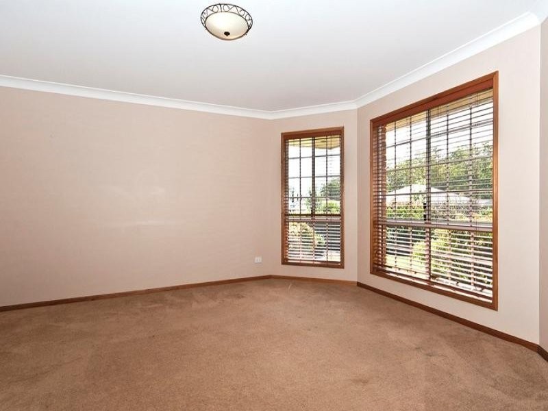 18 Manooka Crescent, Highfields QLD 4352
