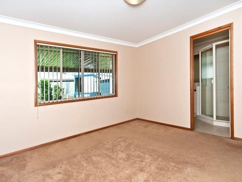 18 Manooka Crescent, Highfields QLD 4352