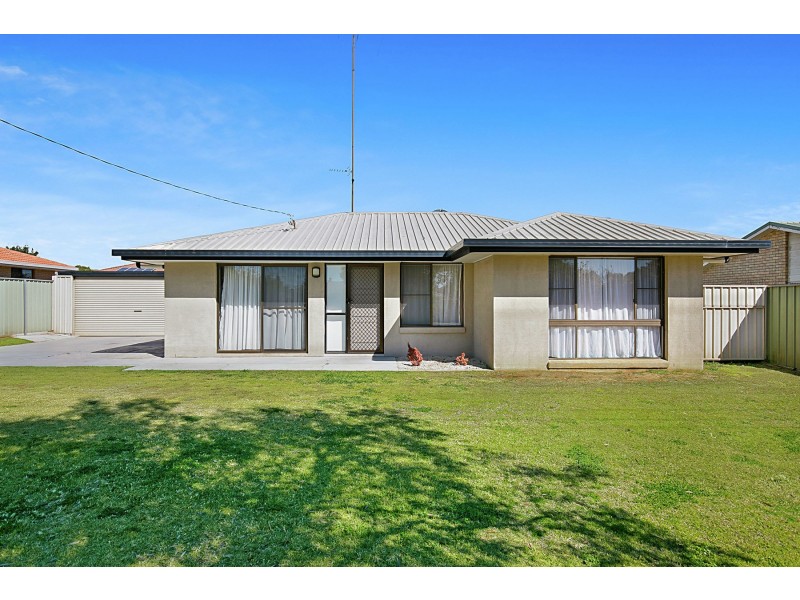 90 Hursley Road, Newtown QLD 4350