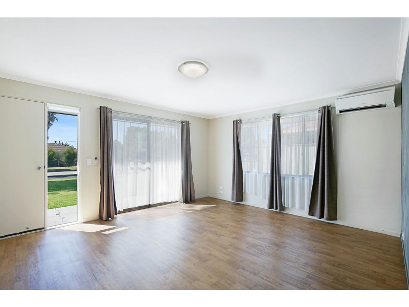 90 Hursley Road, Newtown QLD 4350