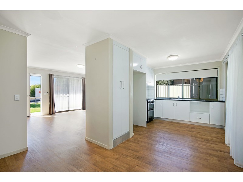 90 Hursley Road, Newtown QLD 4350