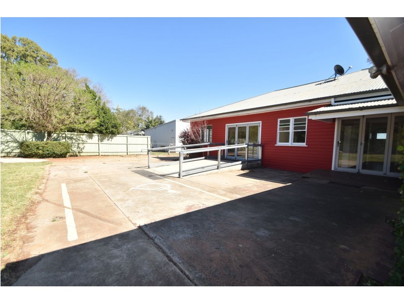 10511 New England Highway, Highfields QLD 4352