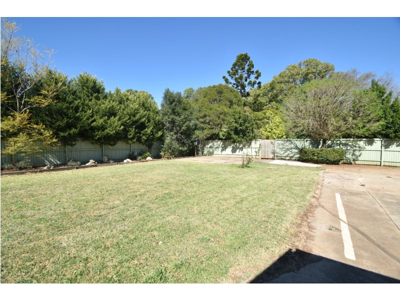 10511 New England Highway, Highfields QLD 4352