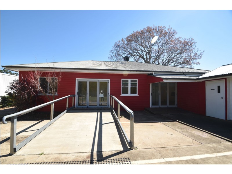 10511 New England Highway, Highfields QLD 4352