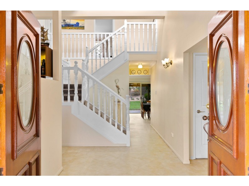 8 Gracemere Court, Glenvale QLD 4350