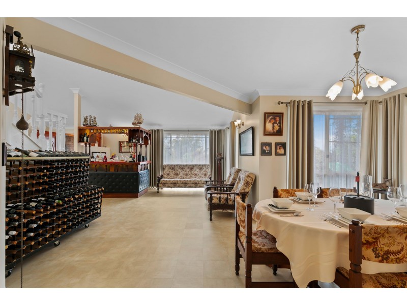 8 Gracemere Court, Glenvale QLD 4350