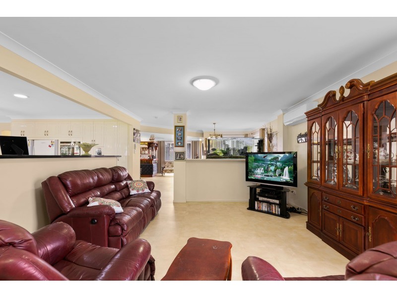 8 Gracemere Court, Glenvale QLD 4350